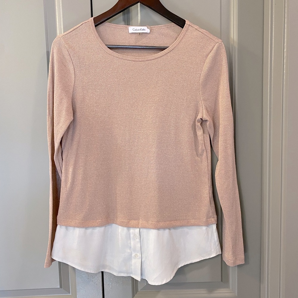 Gorgeous Calvin Klein rose gold thread in this sweater